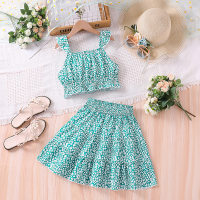Two-piece floral camisole top and short skirt  Green
