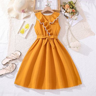 Yellow V-neck sleeveless lace dress