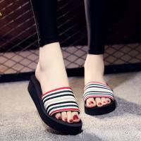 Slippers for women, summer thick-soled wedge heels, casual flip-flops, Korean-style foam sandals, fashionable outer wear, platform-soled beach shoes  White
