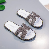 Fashionable and cool slippers, simple and sparkling casual slippers  White
