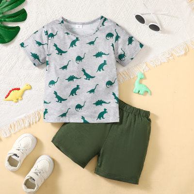 Camiseta infantil de manga curta com estampa de dinossauro de 2 peças e shorts de cor sólida