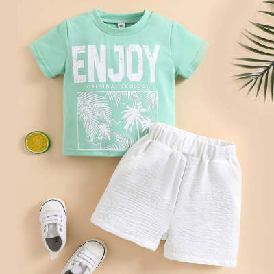 Camiseta y pantalones cortos con diseño de árbol de coco y letras informales para bebé niño