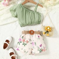 Little girl's summer slanted shoulder ruffle suspender short top + plant flower shorts + belt three-piece set  Green