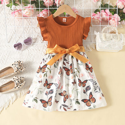 Vestido sin mangas y cinturón de patchwork con estampado de mariposa acanalado para niña pequeña de 2 piezas