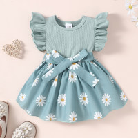 Frisches und damenhaftes Sommer-Gänseblümchenkleid mit fliegenden Ärmeln und Achselstreifen für Babys und Mädchen + Gürtel  Grün