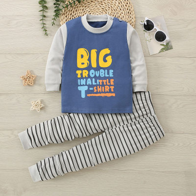 Camiseta de manga larga con patrón de cámara y letras de bloque de color de algodón puro para niños pequeños de 2 piezas y pantalones con estampado de estrellas por toda la prenda