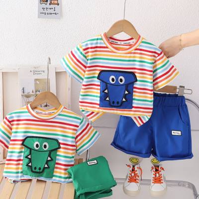 Xiao Bayong Kinderkleidung 2024 Sommer lässiger Taschen-Dinosaurier-Kurzarm-Shorts-Zweiteiler trendiger stylischer Anzug für Jungen