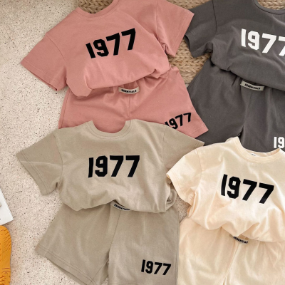 Kinderanzug aus reiner Baumwolle 2022 Sommer neue digital bedruckte Kurzarm-T-Shorts für Jungen und Mädchen, Baby-Zweiteiler-Set im Trend
