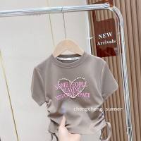 Versione coreana dell'abbigliamento per bambini 2024 moda estiva per ragazze semplice lettera T-shirt corta per bambini top in seta con coulisse a maniche corte  caffè
