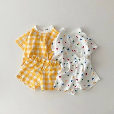 Versão coreana do ins infantil refrescante algodão manga curta terno verão bebê amor xadrez casual camiseta shorts terno de duas peças