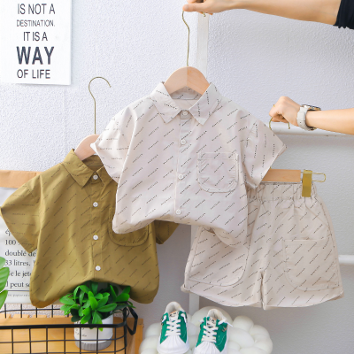 2024 neuer stylischer Sommerhemdanzug für Jungen und Babys, bedrucktes Sommerhemd mit kurzen Ärmeln