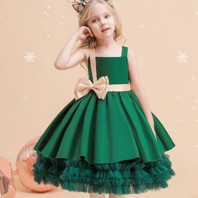 Vestido de correa de decoración con lazo de malla de color sólido para niña pequeña