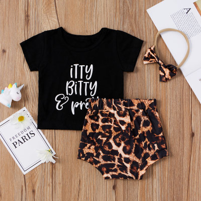 Shorts com estampa de leopardo + camiseta preta