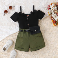 Camiseta de manga corta, pantalones cortos y riñonera de 3 piezas para niña pequeña de color sólido acanalado con hombros descubiertos  Negro