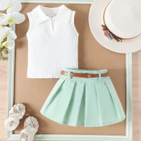 Top sin mangas con solapa a rayas multicolor + falda plisada  Blanco