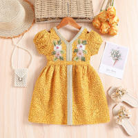 Nuevo vestido de manga abombada con tirantes decorativos de color liso y apliques para niñas, primavera y verano  Amarillo