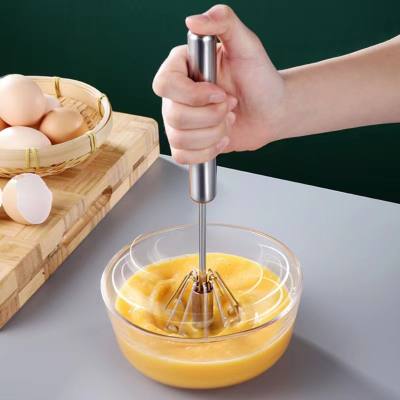 مضرب بيض شبه أوتوماتيكي من الفولاذ المقاوم للصدأ، مضرب بيض يعمل بالضغط اليدوي والدوران، أداة صغيرة للمطبخ لخبز الحلويات.