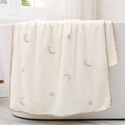 Embroidery Coral Velvet Towel, Baby Thickened Absorbent High Density Coral Velvet Bath Towel Set