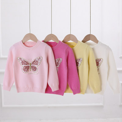 Suéter de tricô bordado com borboleta e lantejoulas para menina