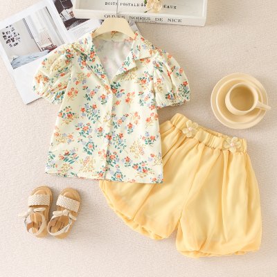 Retro floral lapel shirt + yellow bloomers two-piece suit