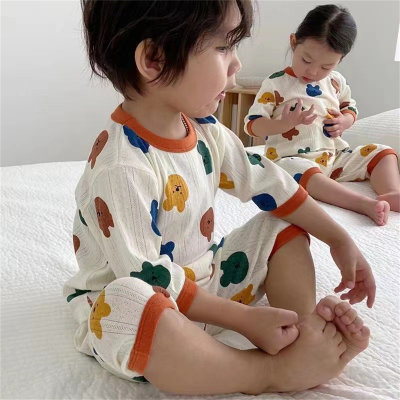Los pijamas de los niños fijaron la ropa casera del algodón de la manga tres cuartos del bebé del verano