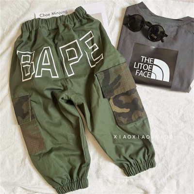 Marca de moda infantil macaco camuflagem costura grande bolso leggings primavera casual solto meninos calças de trabalho