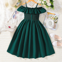 Girls' one-shoulder suspender dress with lace and wrinkled waist  Green