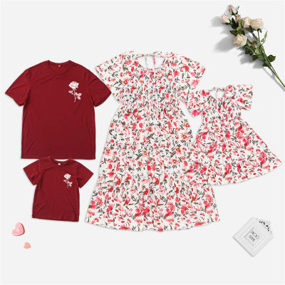Vestido e camiseta de manga bufante com estampa floral combinando com família