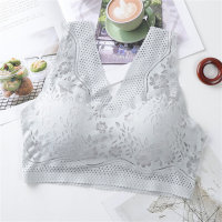 2024 new summer seamless underwear for women without steel ring large size bra sexy lace beautiful back gathered breast vest underwear  Gray