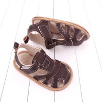 Sandalias antideslizantes ahuecadas de color sólido para bebé  marrón